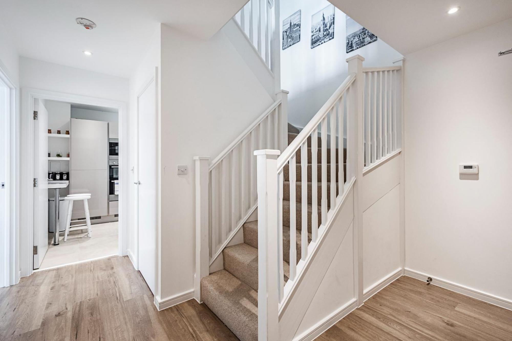 Chiswick Park 3 Bed 3 Bath West London - Parking Apartment Ngoại thất bức ảnh