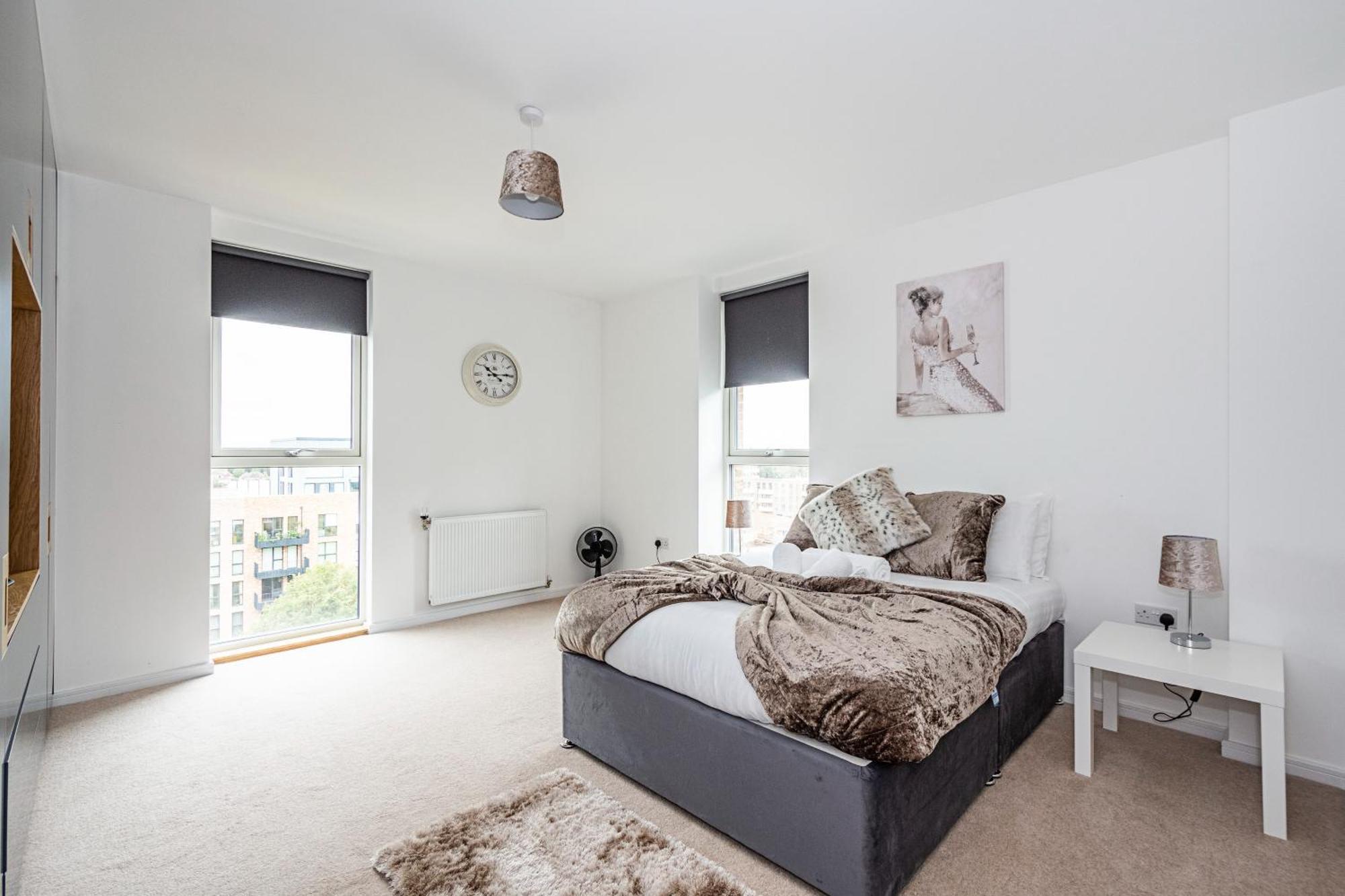 Chiswick Park 3 Bed 3 Bath West London - Parking Apartment Ngoại thất bức ảnh
