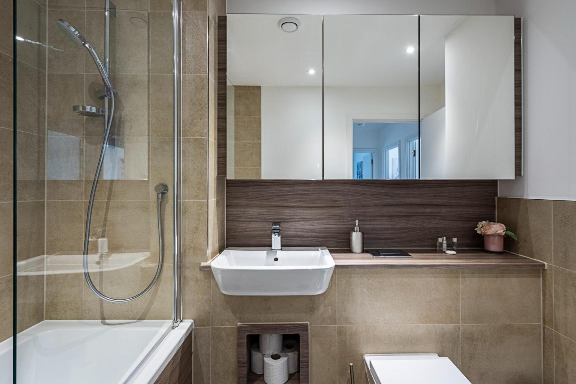 Chiswick Park 3 Bed 3 Bath West London - Parking Apartment Ngoại thất bức ảnh