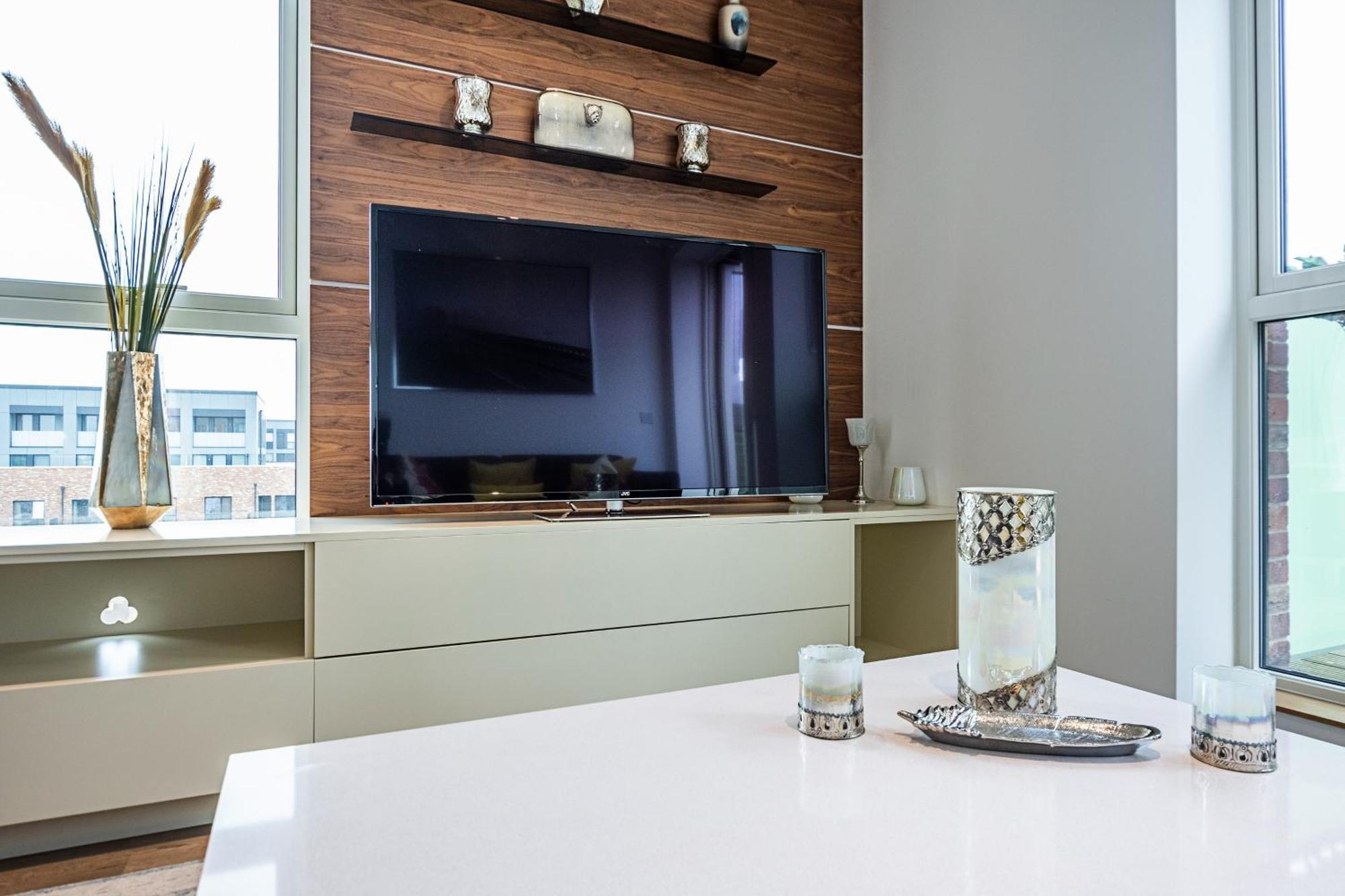 Chiswick Park 3 Bed 3 Bath West London - Parking Apartment Ngoại thất bức ảnh